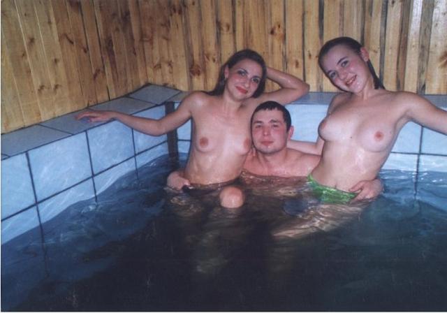 Голенькие славянки отдыхают в бане 2 фотография